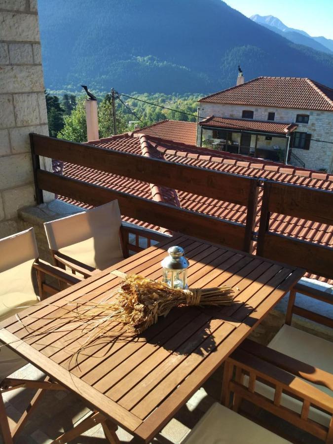 La Casa Di Pietra Villa Karpenísion Eksteriør billede